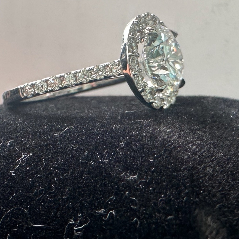 Engagement Ring 3carat - Picture 4 of 6